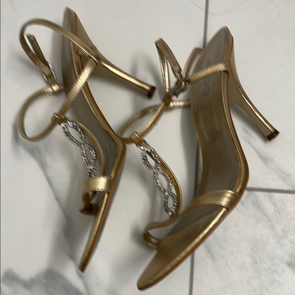 Aldo Gold Strappy Heels for Formal Occasions - Picture 6 of 10
